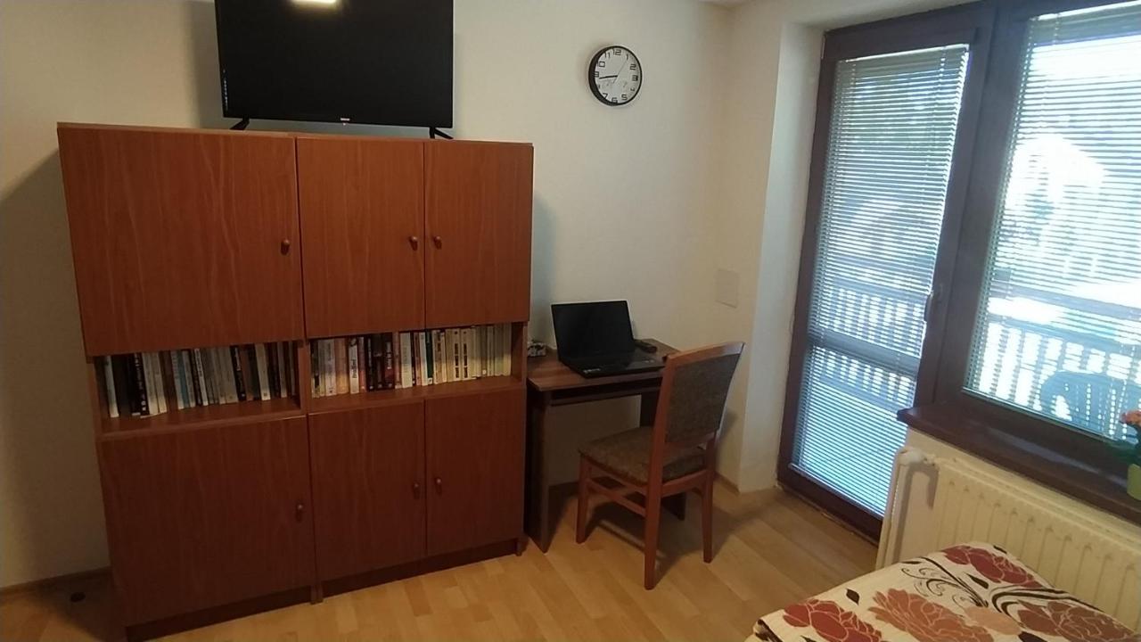 Apartman U Spycharu Bile Policany Zewnętrze zdjęcie